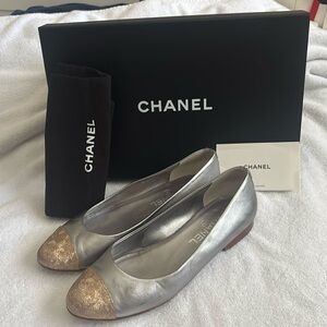 Chanel flats in silver & rose gold